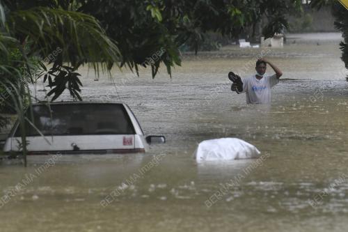 BANJIR DI DENGKIL