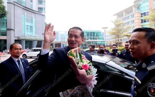 TAN SRI DR NOOR HISHAM ABDULLAH