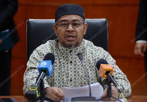 DATUK DR MOHD KHAIRUDDIN AMAN RAZALI