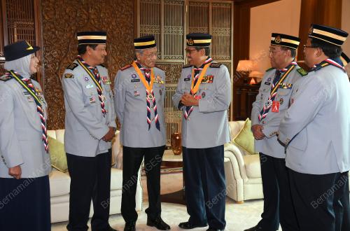 PTJ13_19082019_ANUGERAH_BN201908198413