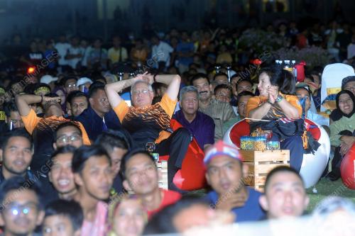 PTJ13_20082016_PM_BADMINTON
