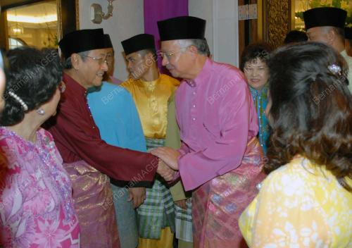 NAJIB TUN RAZAK