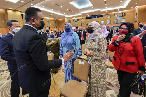 DATUK SERI REEZAL MERICAN NAINA MERICAN