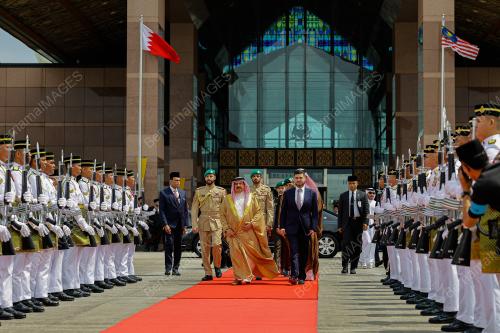 RAJA BAHRAIN SHEIKH HAMAD BIN ISA AL KHALIFA