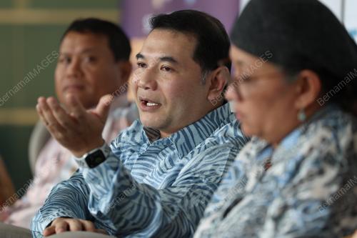 RAFIZI RAMLI