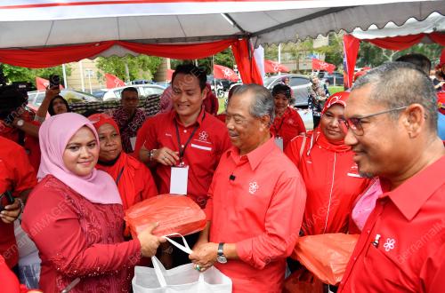 TAN SRI MUHYIDDIN YASSIN