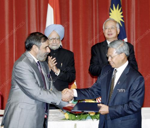 MOHD NAJIB TUN ABDUL RAZAK
