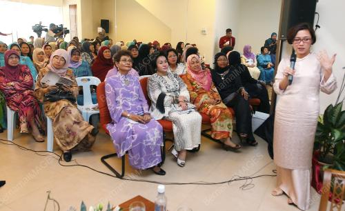 DATIN SERI ROSMAH MANSOR