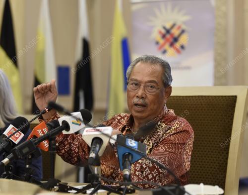 TAN SRI MUHYIDDIN YASSIN
