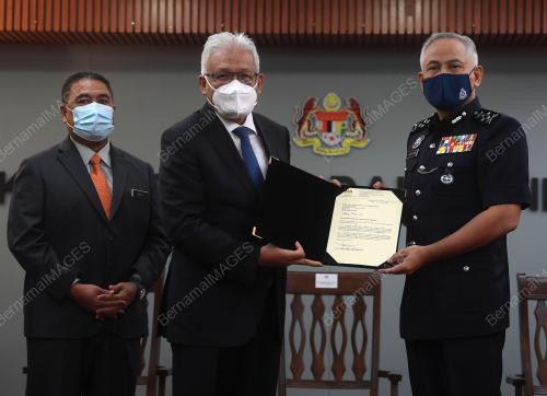 DATUK SERI HAMZAH ZAINUDIN