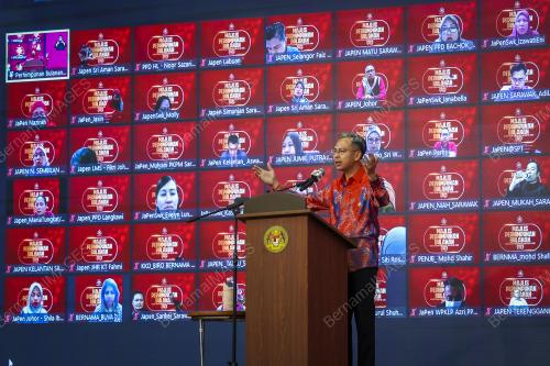 FAHMI FADZIL