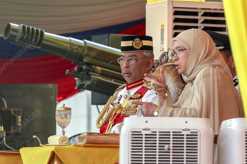 AL-SULTAN ABDULLAH RI'AYATUDDIN AL-MUSTAFA BILLAH SHAH