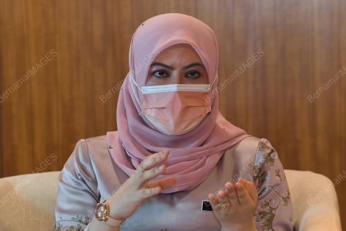 DATUK SERI RINA MOHD HARUN