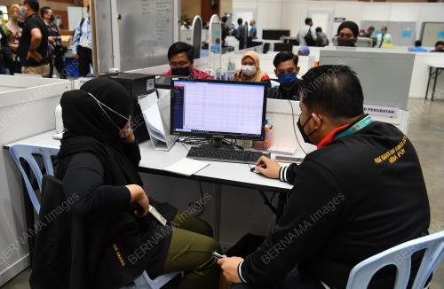 TAKLIMAT DAN LAWATAN KHAS MEDIA KE PKRC MAEPS