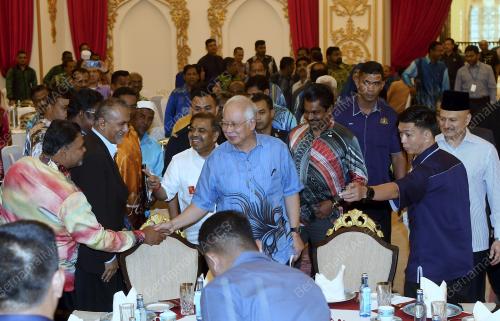 PTJ14_02052018_PM_INDIA_MUSLIM
