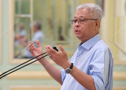 DATUK SERI ISMAIL SABRI YAAKOB