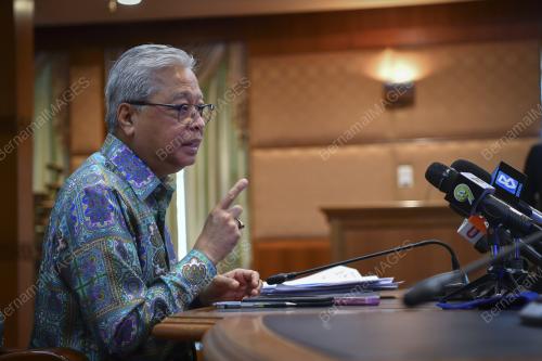 DATUK SERI ISMAIL SABRI YAAKOB