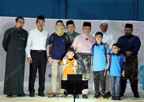DATUK DR MOHD NA'IM MOKHTAR