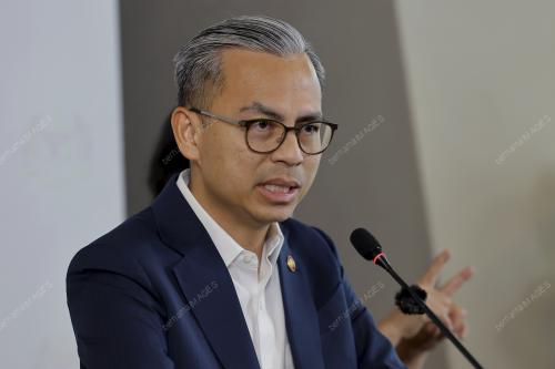 DATUK FAHMI FADZIL