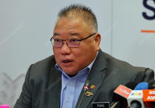 DATUK SERI TIONG KING SING