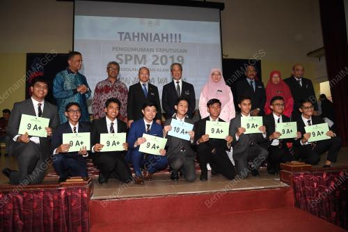 TAN SRI MUHYIDDIN YASSIN