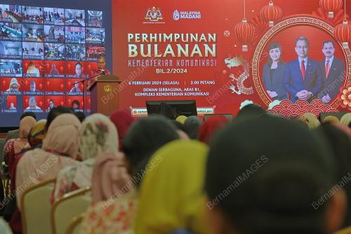 FAHMI FADZIL