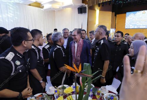 DATUK SERI ANWAR IBRAHIM