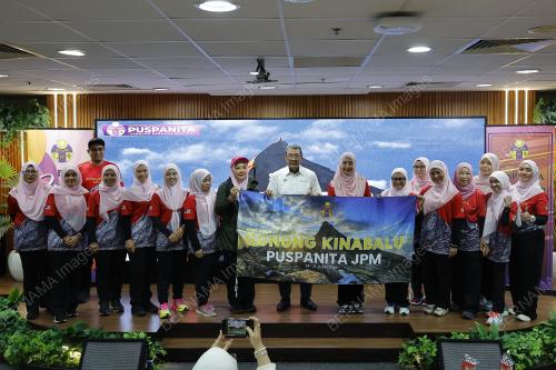 TAN SRI WAN AHMAD DAHLAN ABDUL AZIZ