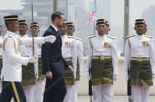 MOHD NAJIB TUN ABDUL RAZAK