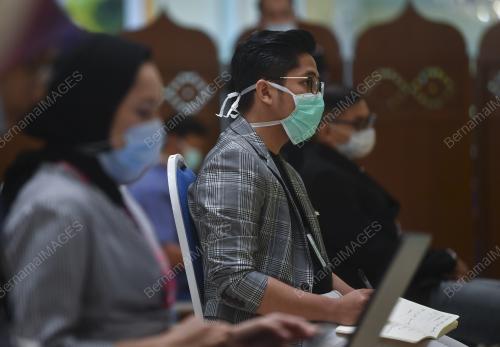 WAKIL MEDIA BERTOPENG MUKA