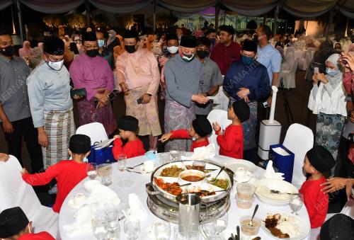 DATUK SERI ISMAIL SABRI YAAKOB