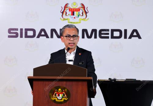 FAHMI FADZIL