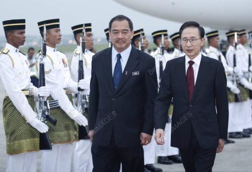 LEE MYUNG-BAK