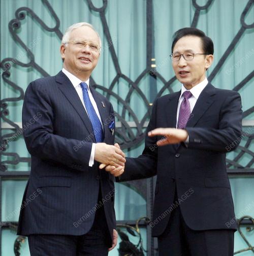 MOHD NAJIB TUN ABDUL RAZAK