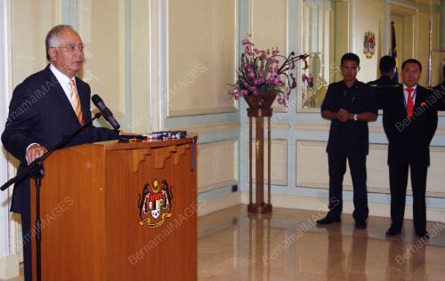 MOHD NAJIB TUN ABDUL RAZAK