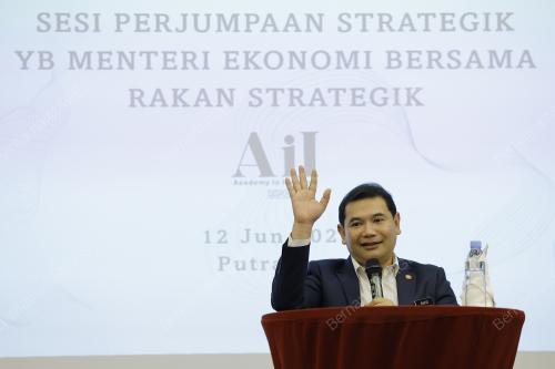 RAFIZI RAMLI
