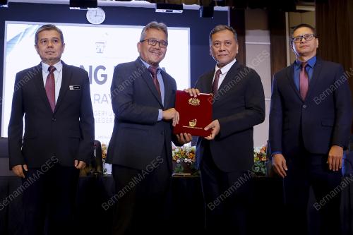 DATUK SERI RAMLAN HARUN