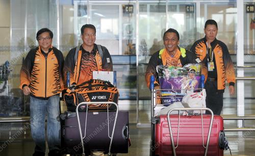 PTJ14_12082016_ANGKAT_BERAT