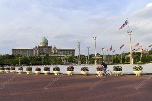 PTJ14_13082021_PERDANA_PUTRA