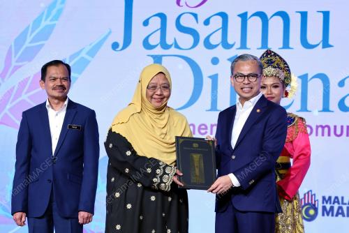 FAHMI FADZIL