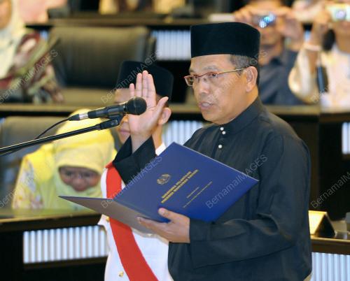 TAN SRI ARIFIN ZAKARIA