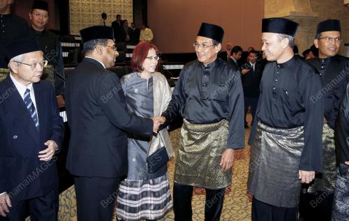 ANGKAT SUMPAH HAKIM