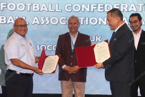 TAN SRI ANNUAR MUSA