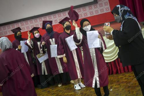 KEPUTUSAN PEPERIKSAAN SPM 2021