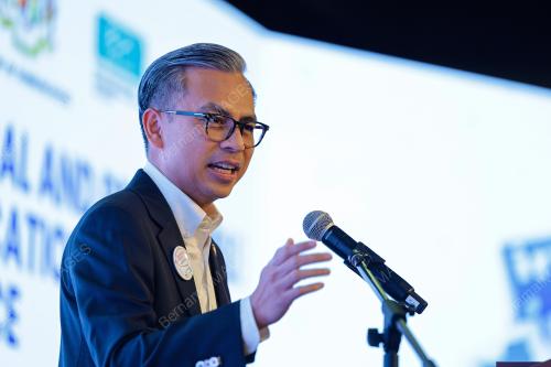 FAHMI FADZIL