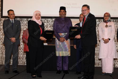 KHAIRY JAMALUDDIN ABU BAKAR