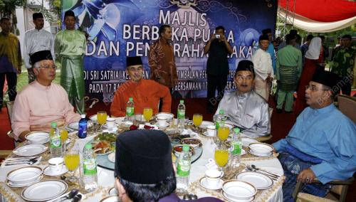 ABDULLAH AHMAD BADAWI
