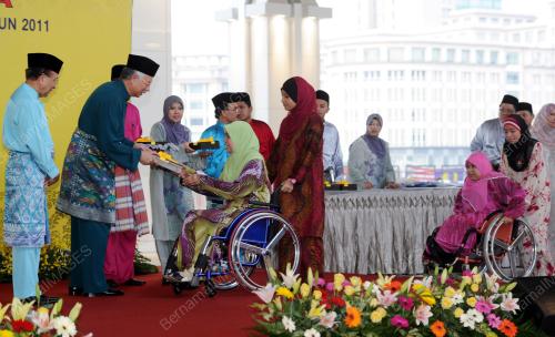DATUK SERI NAJIB TUN RAZAK