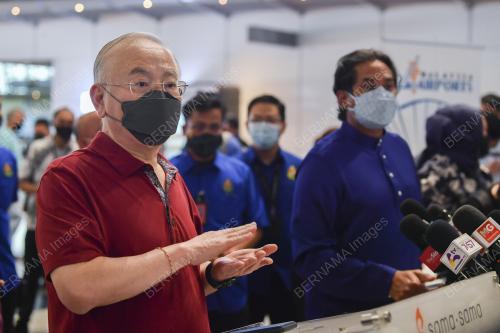 KHAIRY JAMALUDDIN