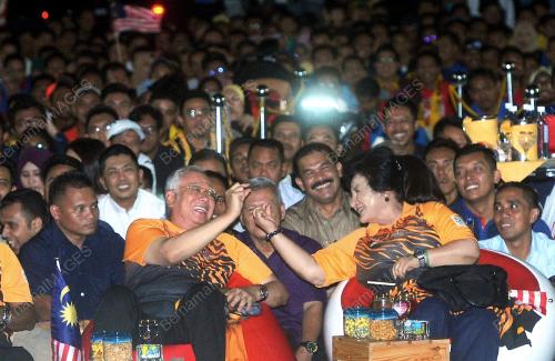 PTJ14_20082016_PM_BADMINTON